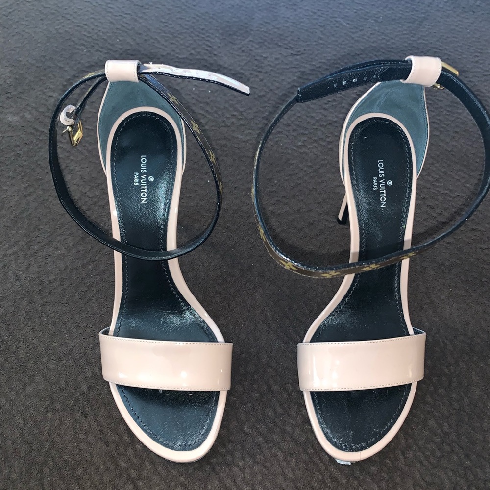 Louis Vuitton - ankle nude heeled sandals